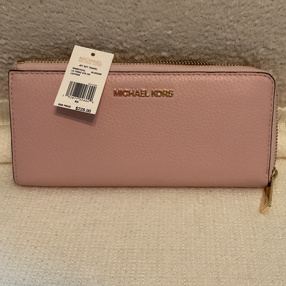 Michael Kors Blush Pink Wallet